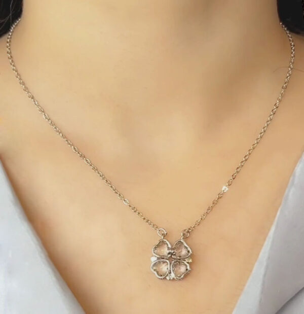 Magnetic Folding Heart-Shaped Four-Leaf Clover Pendant Necklace