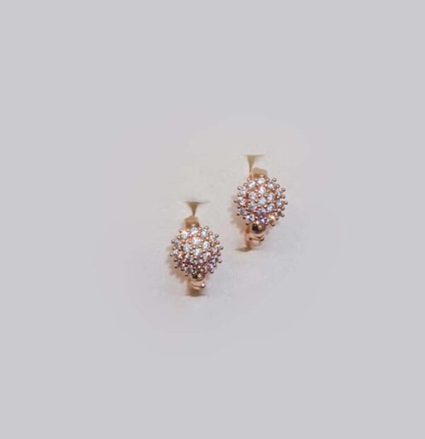 Golden Earrings – Timeless Elegance for Every Occasion